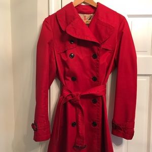 Authentic Burberry rain trench in red size 8